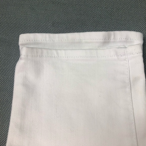 D1 - Kut From The Kloth Catherine Boyfriend Jeans in Optic White - 6P - Picture 5 of 6